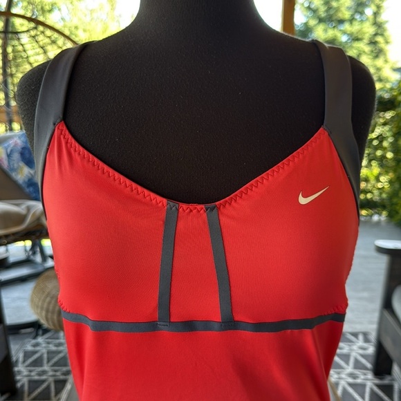 Nike | Athletic Tank Top - Picture 3 of 7